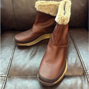 Like New! Chaco Borealis Mid spice Brown Waterproof Leather size 7.5